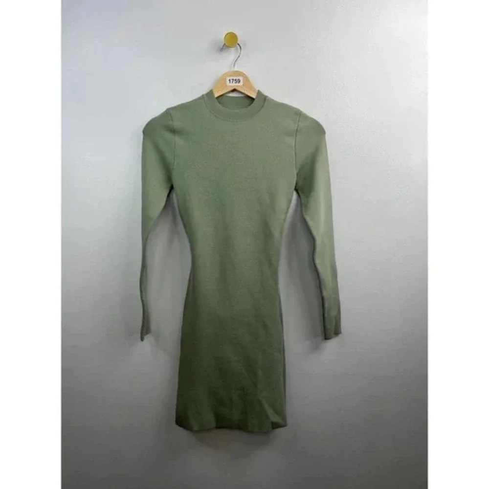 Alice + Olivia Estelle Twist-back Long Sleeve Mini Bodycon Dress Sage Size: XS - Picture 2 of 6